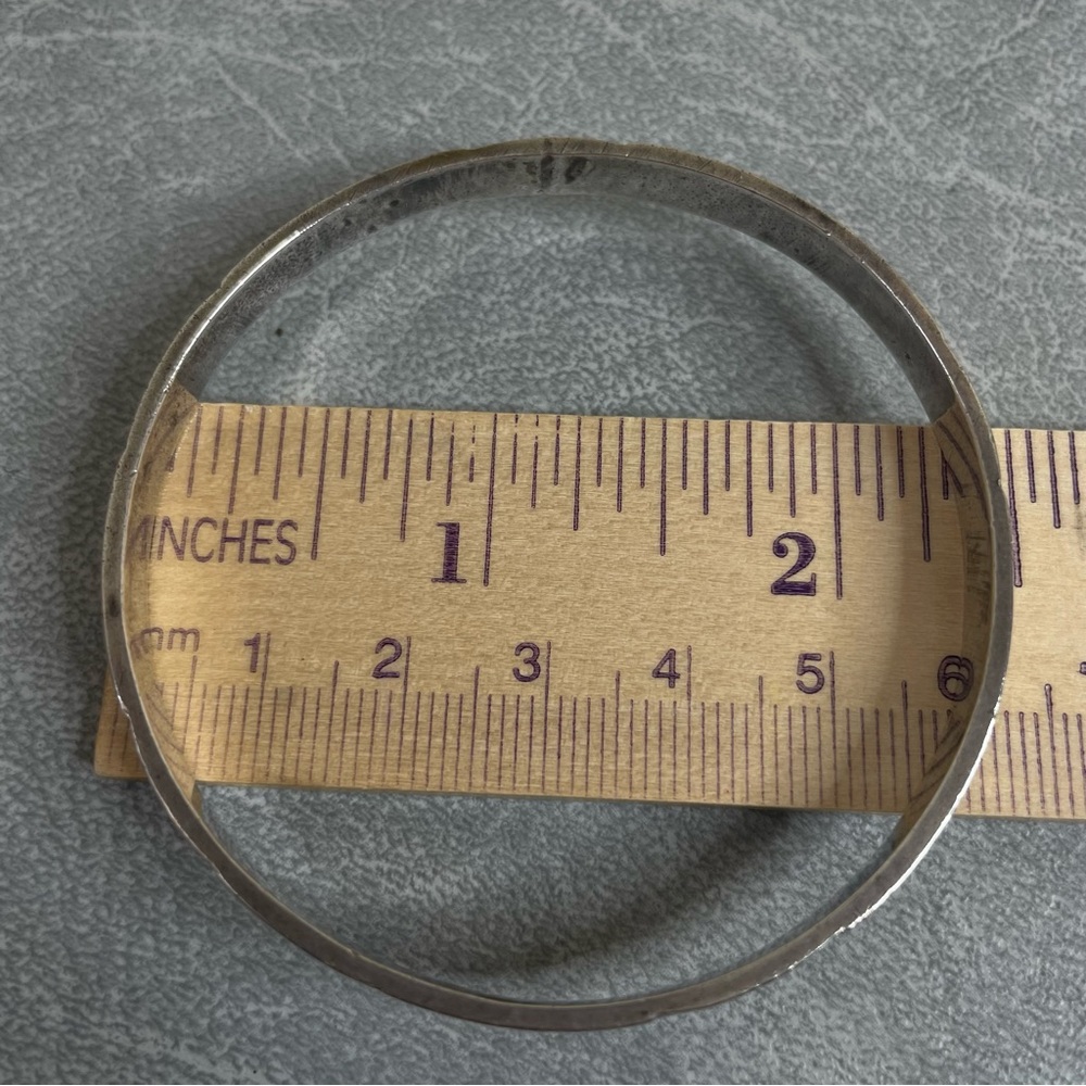 Vintage Mid-Century North African Silver Bangle Bracelet - Picture 8 of 9